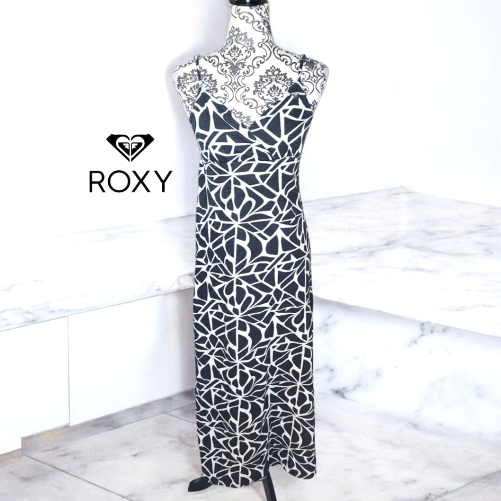 ROXY Black & White Maxi Dress - Medium